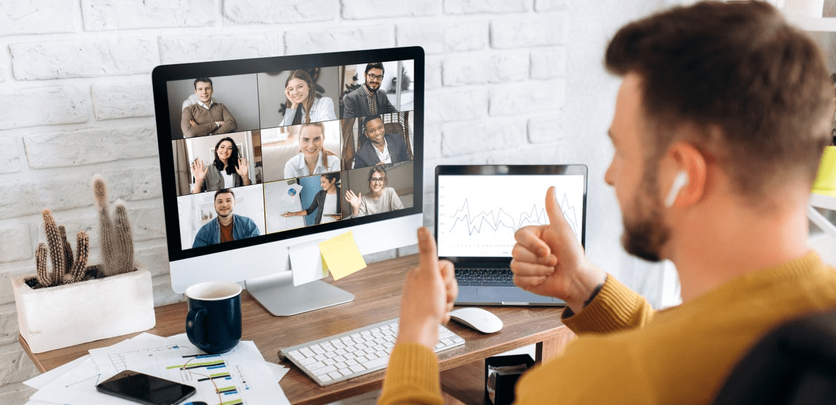 The Pros and Cons of Online Education The Pros and Cons of Online Education